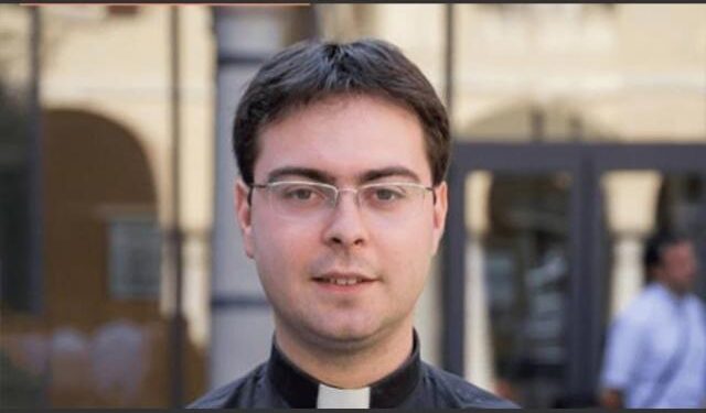 “Sentencia histórica”: tribunal del Vaticano condenó al sacerdote Gabriele Martinelli por abusos sexuales