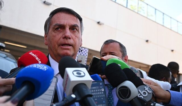 Registran la casa y el despacho de uno de los hijos de Bolsonaro por espionaje ilegal