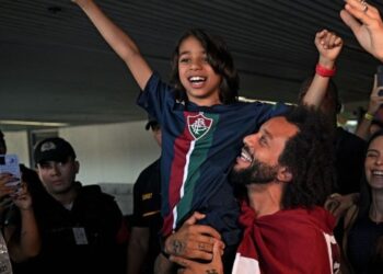 El momento conmovedor del fin de año: Hijo de Marcelo rompió en llanto al conocer a su ídolo Neymar (VIDEO)
