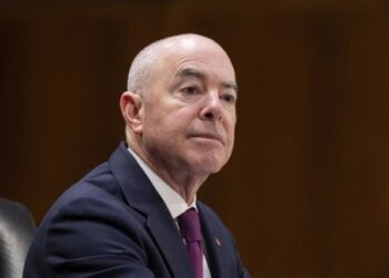 Republicanos de la Cámara de Representantes buscan llevar a juicio político a Alejandro Mayorkas