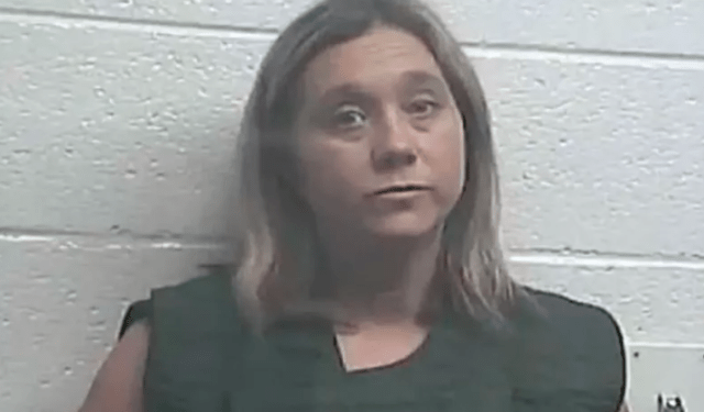 Profesora admitió que hizo orgias con varios de sus alumnos a cambio de sobornos