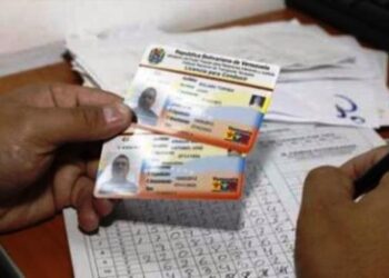 Cómo sacar la licencia en el Intt para manejar fuera de Venezuela