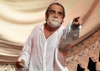 Tras su gira por España: Héctor Manrique regresa con su monólogo “Mi último delirio”