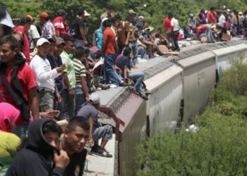 Migrante venezolano regresará a su país luego de que “La Bestia” amputó sus piernas (VIDEO)