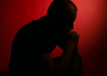 La potente vitamina que combate la depresión y la pérdida de visión