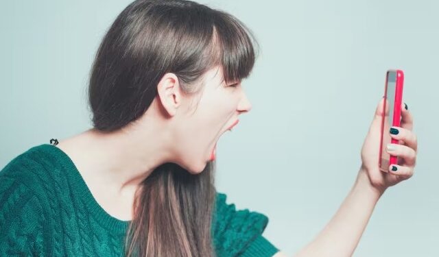 Revelan los cuatro trucos para que WhatsApp no te “moleste más”