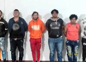 La Policía de Ecuador capturó terroristas y liberó a tres oficiales secuestrados: siguen los ataques y las cárceles tomadas