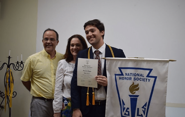 Excarcelan y “destierran” a esposo e hijo de la exdirectora de Miss Universo en Nicaragua