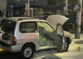 Tres vehículos incendiados en Ecuador tras anuncio de estado de excepción