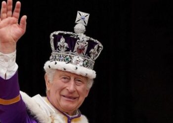 El rey Carlos III sale del hospital tras haber sido operado de la próstata