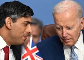 En operación conjunta, EEUU y Reino Unido lanzan ataque aéreo sobre Yemen