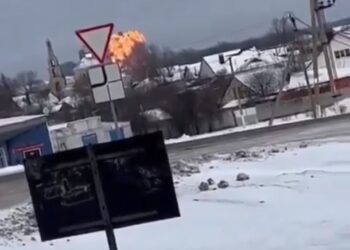 Ucrania desmiente a Rusia y revela que avión militar siniestrado con “prisioneros” transportaba misiles