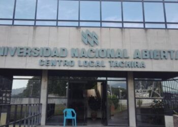 La oscuridad y el abandono se apoderan de la sede de la UNA en Táchira tras el robo del cableado