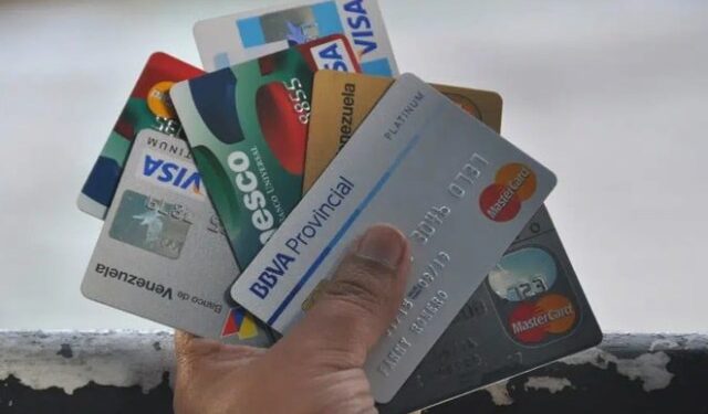 Bancos en Venezuela exigen partida de nacimiento para estos trámites