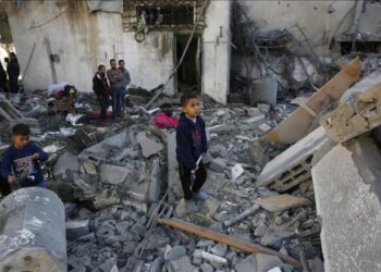 Al menos 215 muertos y 300 heridos en las últimas 24 horas en la Franja de Gaza