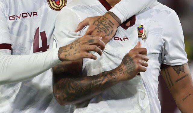 La Vinotinto resistió, cumplió y venció a Colombia para mantenerse con vida en el Preolímpico