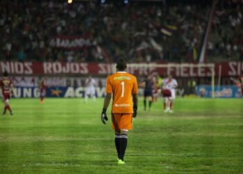 De vuelta a casa: Wuilker Faríñez regresa al Caracas FC (VIDEO)