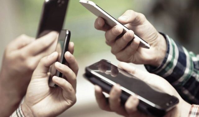 Perú bloqueará más de 129 mil códigos de teléfonos celulares duplicados o clonados