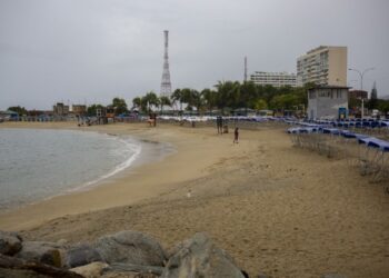 Suspendidos los zarpes en algunas costas de Venezuela por vaguada en el Mar Caribe