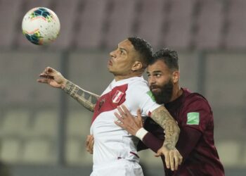 Paolo Guerrero desistió de jugar en equipo peruano tras amenazas a su madre