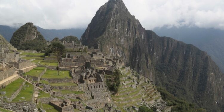 Perú: El gobierno cede ante las protestas en Machu Picchu