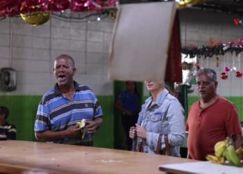 Leal a Chávez y a Maduro 25 años después, pese a las crisis y a la «corrupción”