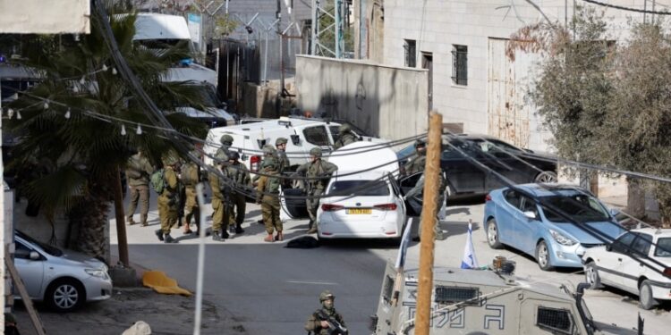 El presidente Biden firma una orden ejecutiva por la violencia en Cisjordania