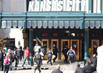 Investigan el motivo de un tiroteo que dejó un muerto y más de 20 heridos en la celebración de los Chiefs