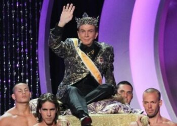 VIDEO: Osmel Sousa sacó sus “pasos prohibidos” tras bastidores de un show de TV en EEUU y causó furor