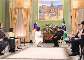 Maduro recibió cartas credenciales de la nueva embajadora de Brasil en Venezuela
