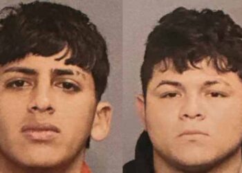 Agencias federales confirman que venezolanos que golpearon a policías en Times Square son del Tren de Aragua