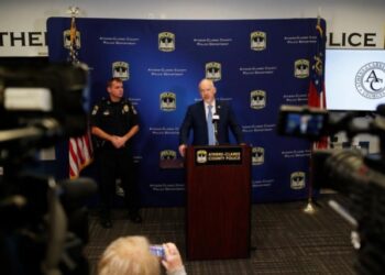 “¡Eres un mentiroso!”: alcalde demócrata de Georgia fue abucheado tras inquietante asesinato de Laken Riley