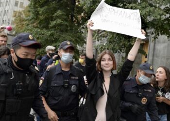 Al menos 20 periodistas, detenidos en Moscú en una manifestación de las esposas de los soldados que combaten en Ucrania