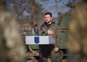 Zelenski promete derrotar a Rusia, en el segundo aniversario de la invasión