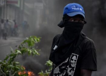 Disturbios contra Henry en numerosas ciudades de Haití han dejado al menos seis muertos