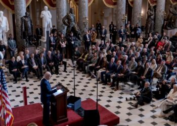 Senado de EEUU realizará votación de prueba sobre políticas fronterizas y ayuda a Ucrania