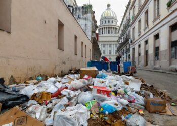 El régimen cubano admitió que vendrán apagones simultáneos en casi toda la isla