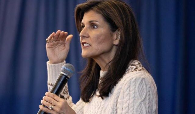 “Me niego a renunciar”: Haley, sin ser favorita, promete seguir en la carrera electoral contra Trump (VIDEO)