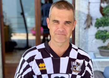 Éxito, drogas, sucesos paranormales y un amor que le salvó la vida: los 50 años de Robbie Williams