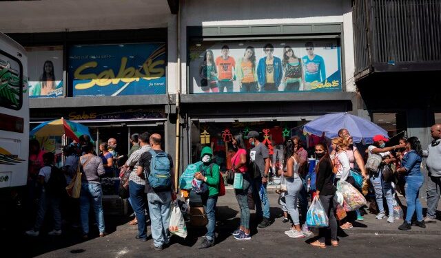 ¿Qué hay detrás del mercado laboral en Venezuela? Tres claves sobre los nuevos profesionales