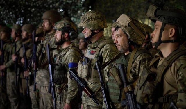 Ucrania acusa a tropas rusas de haber ejecutado a dos prisioneros de guerra