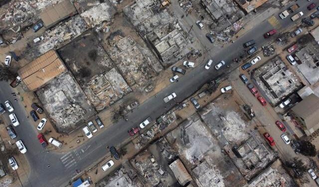 Bomberos venezolanos carecen de insumos, pero Maduro se ofreció a apagar incendios en Chile