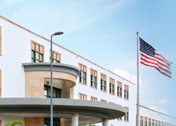 Trabajo temporal en EEUU: La visa que necesitas para cubrir una demanda importante de empleados