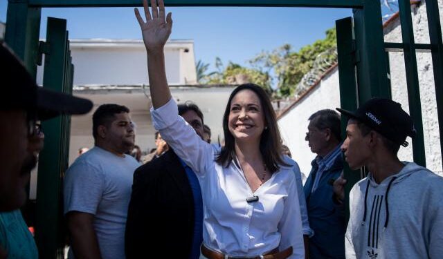 Congreso de Perú rechazó que el “autoritario régimen venezolano” inhabilite a María Corina Machado