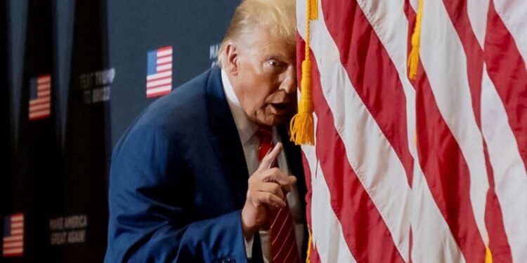 Jueza británica desestima demanda de Trump