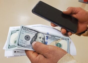 El FMI  mejora perspectiva económica global para los 12 meses de este año 2024.