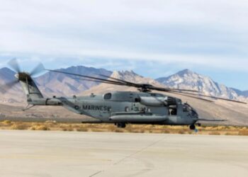 Están tras la pista de un helicóptero con cinco marines desaparecidos en ruta a San Diego