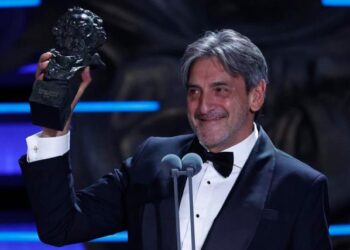 El argentino Julio Suárez, Goya a mejor diseño de vestuario por “La sociedad de la nieve”