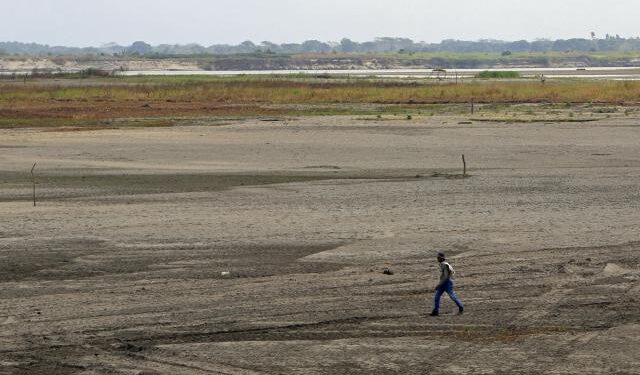 El río Magdalena de Colombia se seca y los pueblos a sus orillas mueren de sed