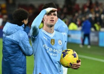 Foden derribó el muro Flekken, quien al menos consumó un récord de paradas